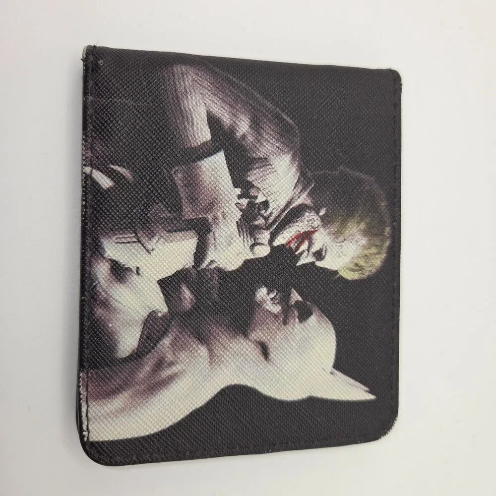 DC Comics Batman Arkham City Joker Fight Pose Bifold Wallet